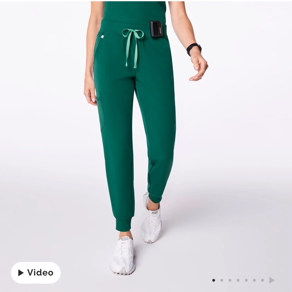 Figs Hunter green Zamora jogger, XS petite